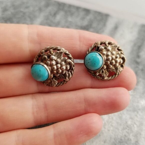 Vintage Blue and Silver Tone Clip On Earrings, Screw Back, Estate - Picture 3 of 4